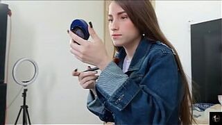 Я прихожу в дом моего дяди и трахаю своего кузена, который на вечеринке - порно видео