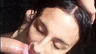 В реке со сводным братом вода замерзла - порно видео